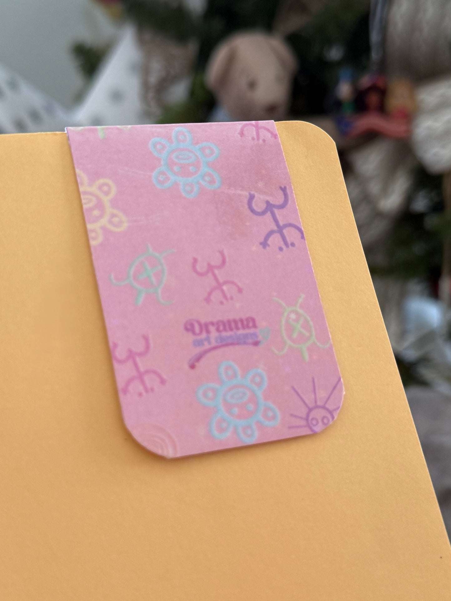 Dramita- Magnetic Bookmark
